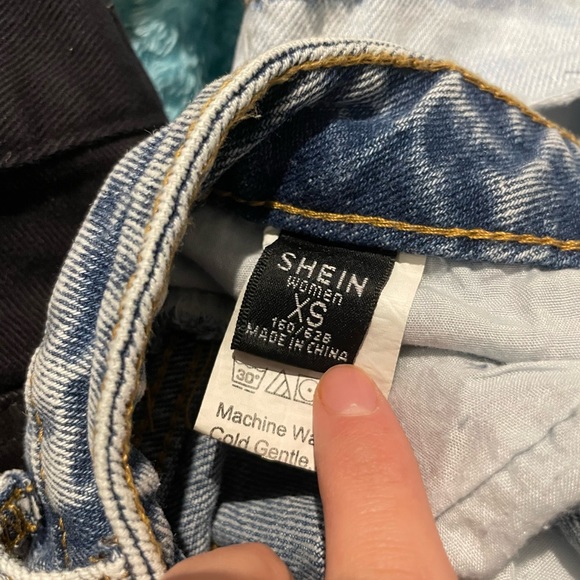 High rise jeans! - Picture 2 of 2